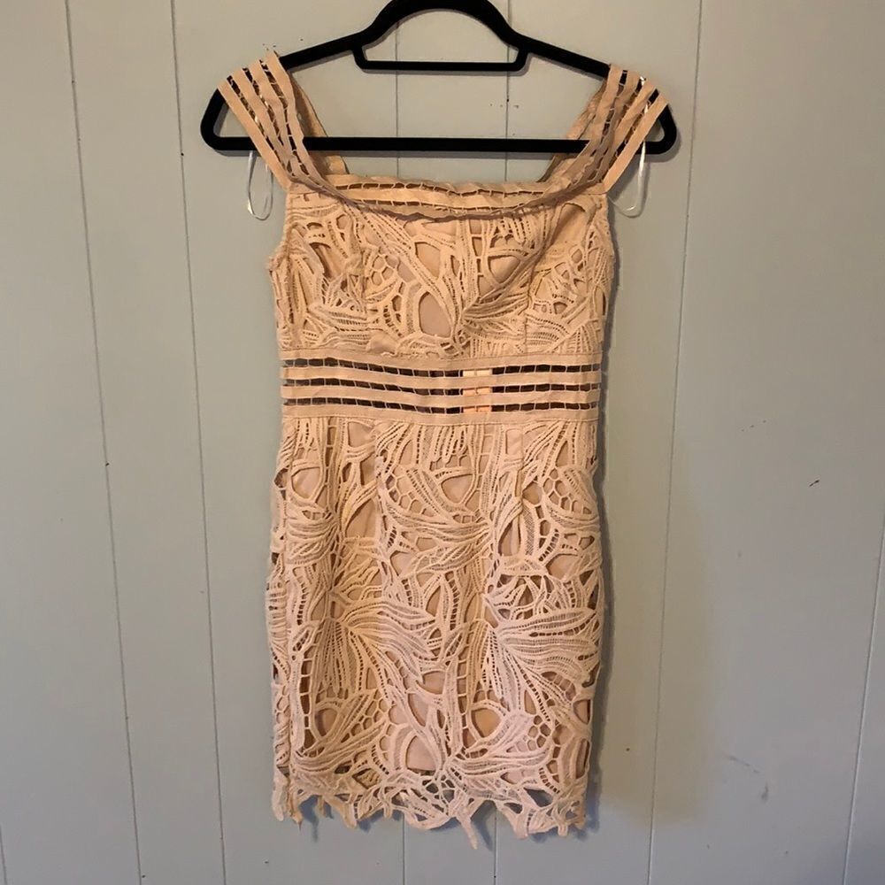 NWT Blossom Nude Crochet Off The Shoulder Dress Size 8